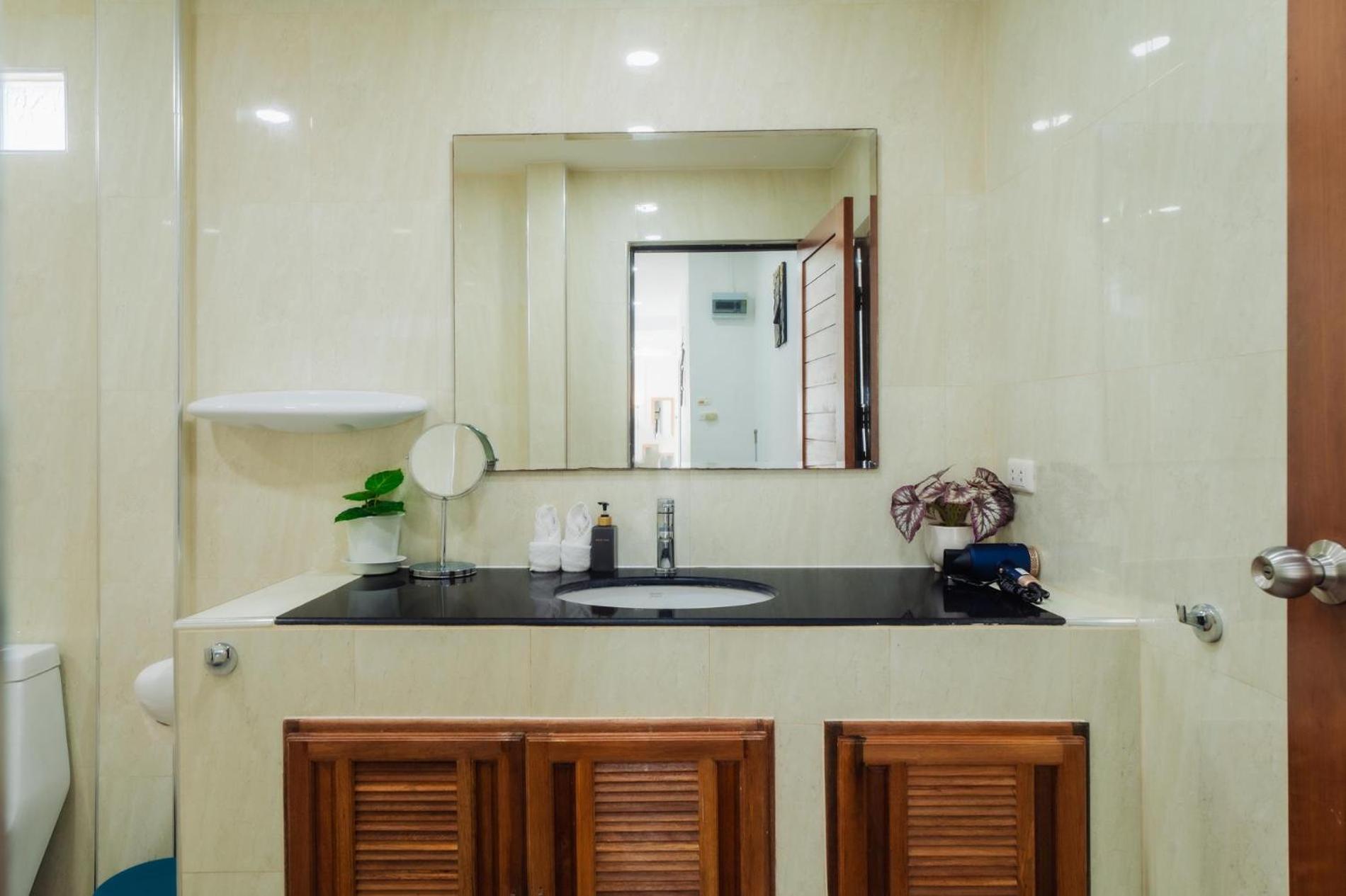 Jasmine Pool Villa In Nai Harn Rawai Exterior photo